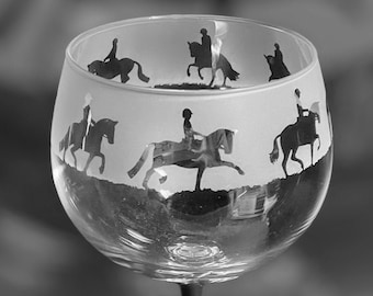 DRESSAGE GIN GLASS 70cl Glass Gin Balloon with Dressage  Horse Design