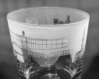NEWCASTLE SKYLINE GLASS | 30cl Glass Whisky Tumbler with Newcastle Skyline Frieze Design
