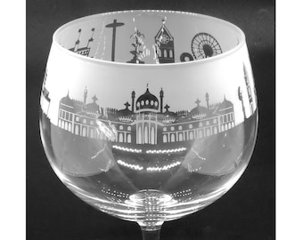 BRIGHTON GIN GLASS 70cl Glass Gin Balloon with Brighton Skyline Frieze Design