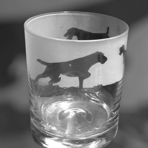 30cl Glass Whisky Tumbler with German Wirehaired Pointer  Frieze Design