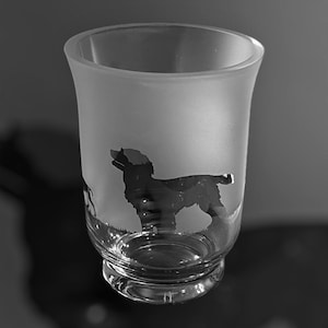 WORKING COCKER VASE Frieze Clear Glass Vase (14.5cm, Boxed) with Working Cocker Spaniel frieze design