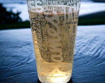 GEPERSONALISEERD GLAS GLAS | 57 cl conisch pintglas gegraveerde woordkunst | Cadeau voor hem: gegraveerd glas | Bierglascadeau voor mannen | Naam kunst