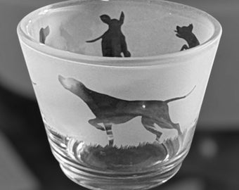 イングリッシュ・ポインター ティーライト | イングリッシュ・ポインターのフリーズデザインが施された素朴なガラス製ティーライトホルダー