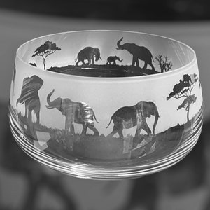 ELEPHANT CRYSTAL BOWL | Clear Crystal Glass 21cm Tapered Fruit Bowl with Elephant Frieze Design | Gift for Elephant Lover
