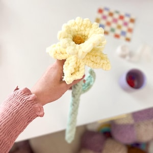 Crochet Daffodil Flower Pattern: No-Sew Floral Design (Digital Download) image 9