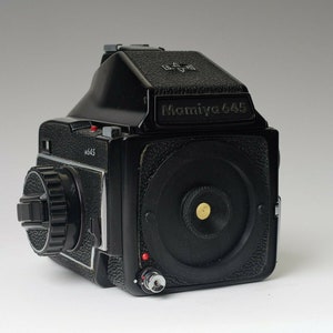 Mamiya 645 pinhole cap with interchangeable pinhole inserts