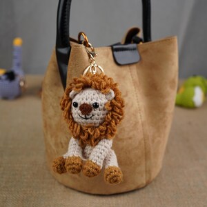 Lion Crochet Kit for DIY Beginners, Amigurumi Keychain, Craft Gift image 5