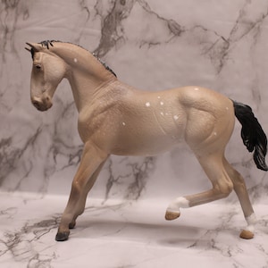 Custom Collecta Mustang Mare Re-sculpt - Dappled Rose Grey