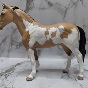 CLEARANCE Collecta Hanoverian Stallion - Buttermilk Buckskin Frame Overo