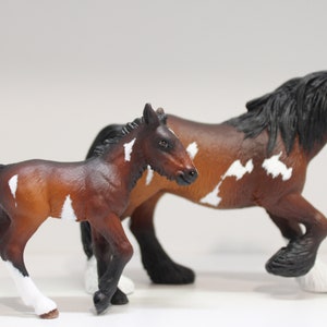 Custom Schleich Tinker Mare and Foal - Dark Bay Pinto
