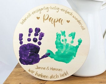 Personalisiertes Geschenk zum Vatertag ·  Schild aus Holz mit Handabdruck · Geburtstagsgeschenk Namen der Kinder · für Papa, Mama, Oma, Opa