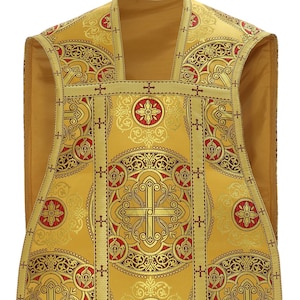Gold Roman chasuble with matching stole, maniple, burse and chalice veil - Low Mass set