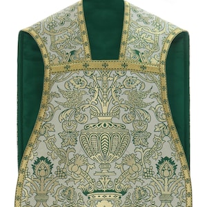 Green Roman chasuble with matching stole, maniple, burse and chalice veil - Low Mass set
