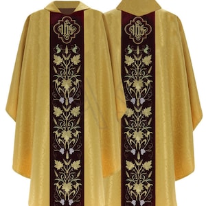 Gold/red Gothic Chasuble with matching table - high quality