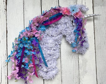 Unicorn horse head wreath, unicorn horse head wall decor, pastel rainbow unicorn party decoration, magical unicorn decor