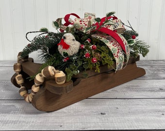 Rustic farmhouse woodland christmas centerpiece, farmhouse winter pinecone table arrangement, Christmas table decor, pine and berry decor