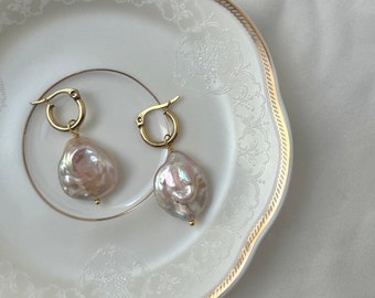 Keshi pearl drop hoop earrings,  baroque Pearl earrings,  gold hoops, statement earrings, bridal pearl earrings