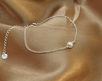 Ivory freshwater pearl bracelet l 925 Silver cable chain and details | Pearl bracelet | Bridesmaid Jewellery