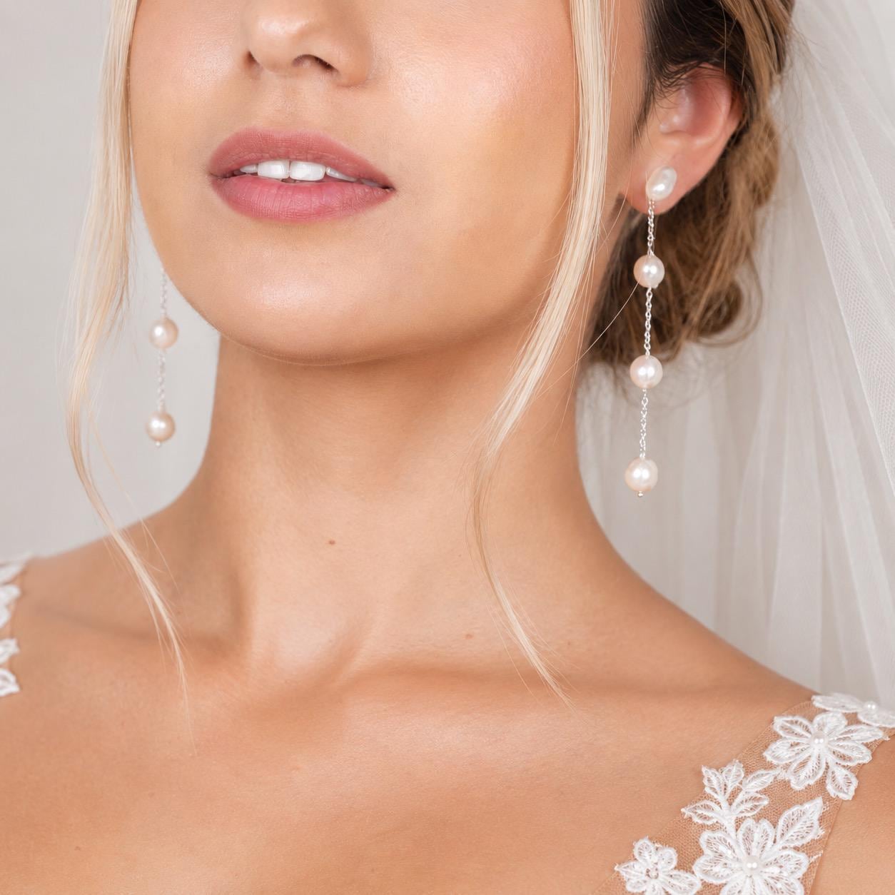 Dainty Pearl Dangle Earrings