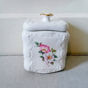 Beautiful Vintage Shabby Chic Cottagecore Floral Ceramic House of Webster 1970&#39;s Biscuit or Cookie Jar Storage Canister Home Decor