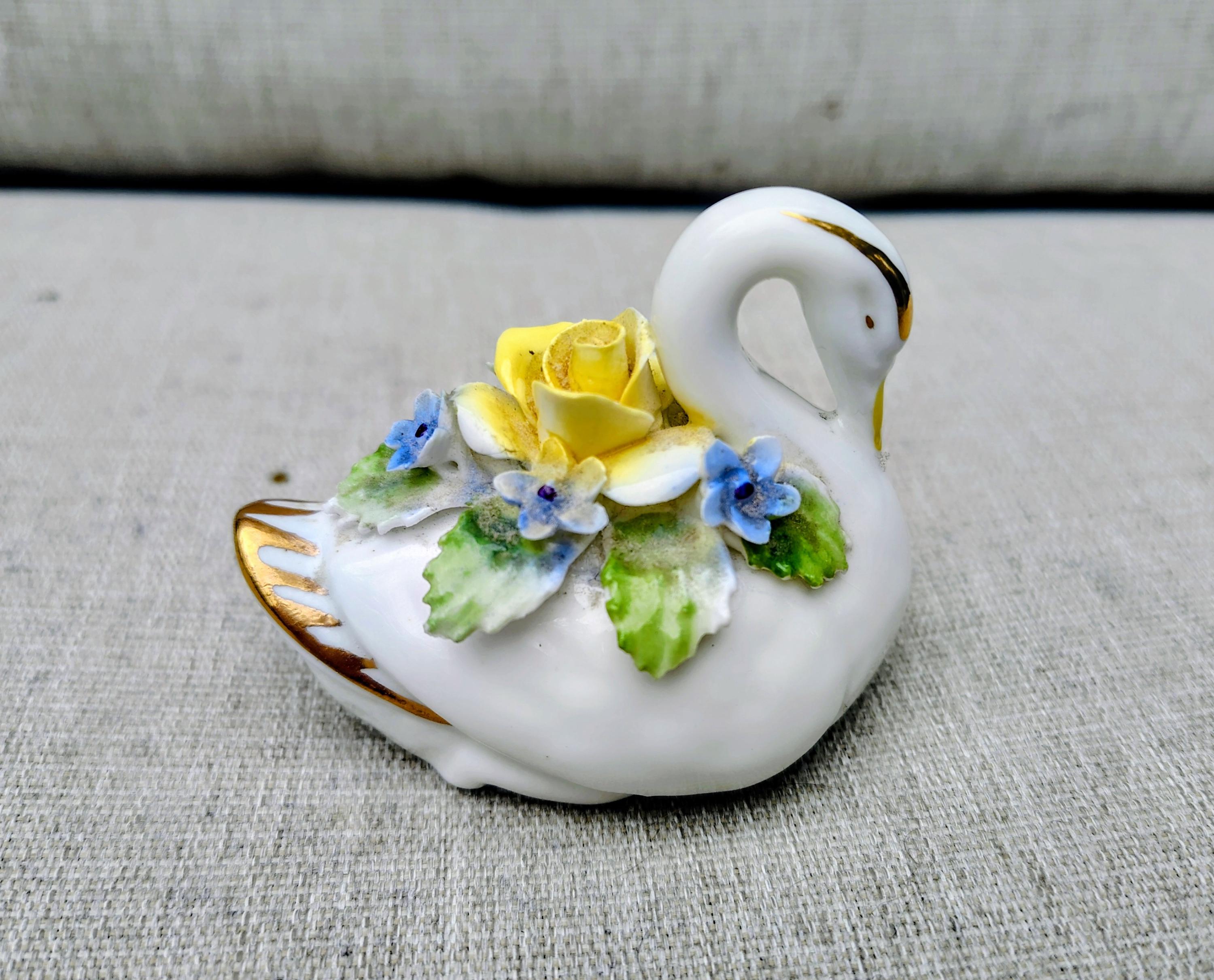 SWANさま専用 Bone China Swan - Etsy Canada