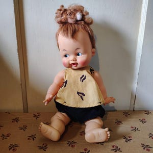 Vintage 1962 Pebbles Hanna Barbera Flintstones Doll Ideal Toy Original Clothes