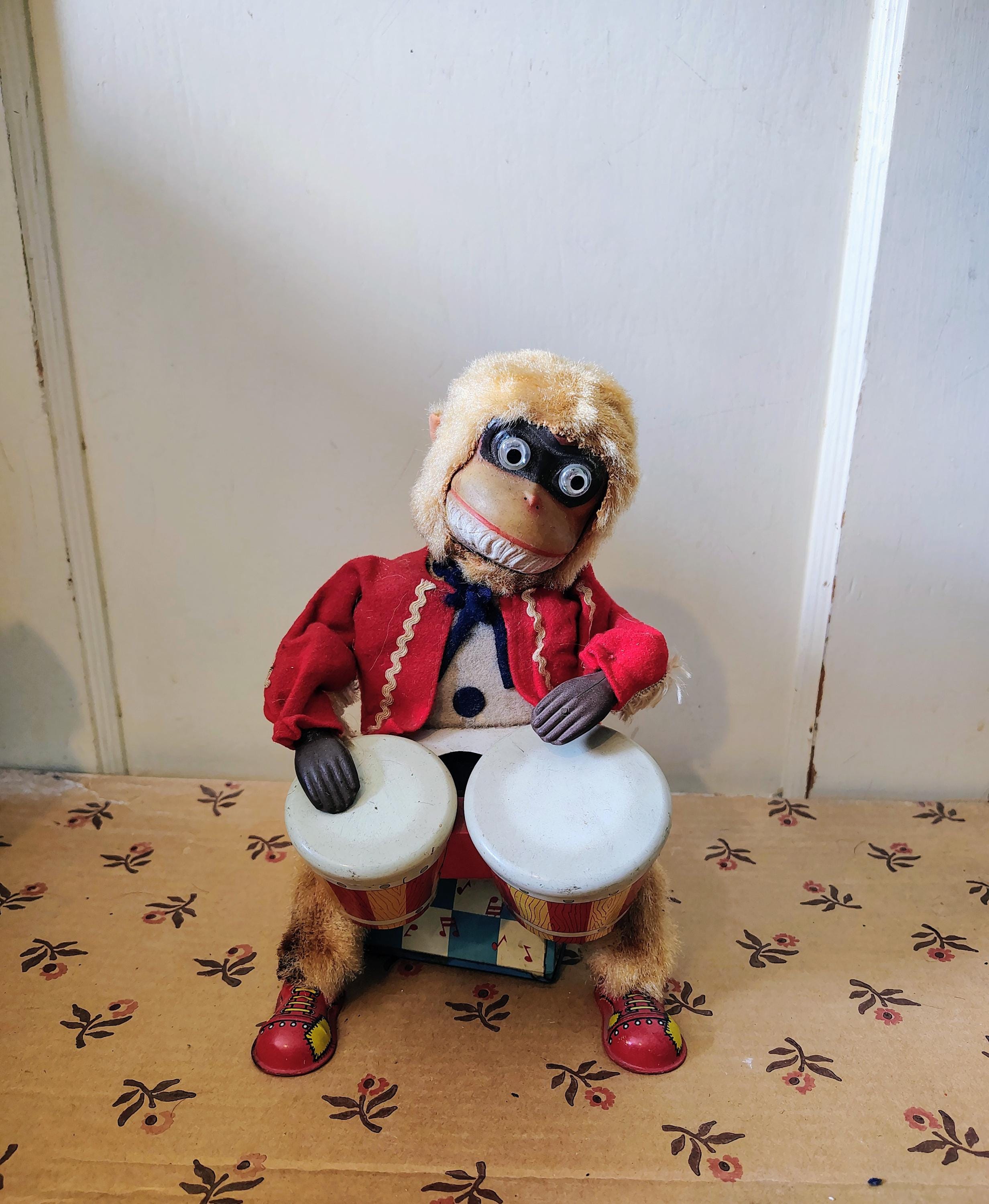 ゼンマイ仕掛けのドラムモンキー マックスカール ドイツ