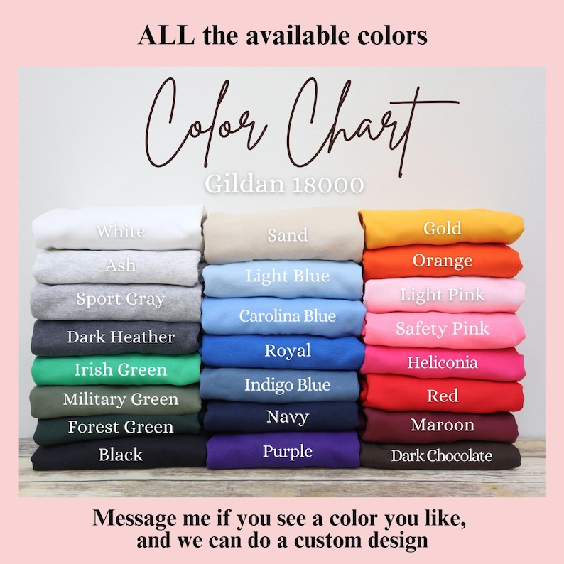 Pu&ograve; includere: Tabella colori che mostra i colori disponibili per le t-shirt Gildan 18000. I colori includono bianco, cenere, grigio sportivo, grigio scuro, verde irlandese, verde militare, verde bosco, nero, sabbia, azzurro, blu Carolina, blu reale, blu indaco, blu navy, viola, oro, arancione, rosa chiaro, rosa sicurezza, heliconia, rosso, granata e cioccolato fondente.