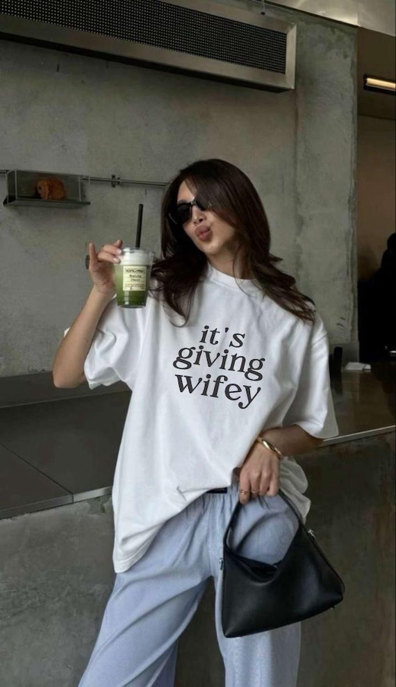 Its Giving Wifey T-Shirt - Bride to Be Shirt, Newlywed Tee, Custom Engagement Gift, Honeymoon Outfit, Wedding Day TShirt, Wifey Vibes, Bride