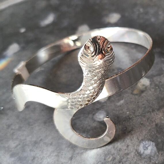 Textured metal vintage bracelet – BarVintage