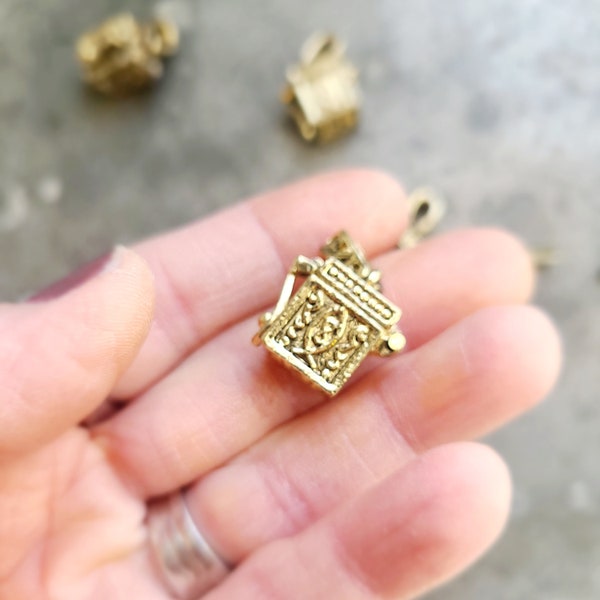 Prayer Box, Openable Antique Urn, jewelry Box, Funeral Cremation Pendant Ashes Urn Necklace, Memorial Jewelry, Gold Plated Keepsake Box