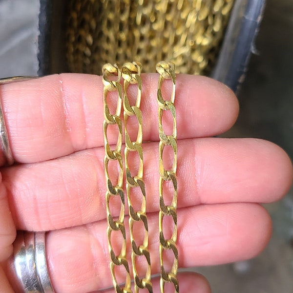 Vintage 80s 90s Gold Tone Chain ~ Flat Curb Vintage Oval Link Chain ~ Gold plated Multilink Cable Chain