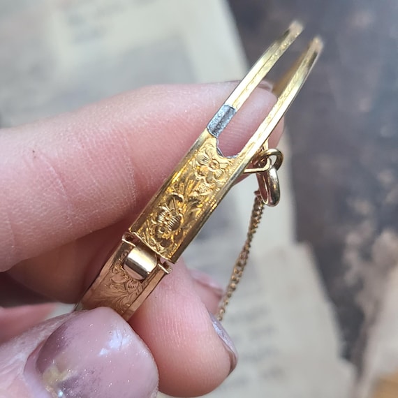 Signed Vintage Etched Miriam Haskell Gold Plated … - image 5