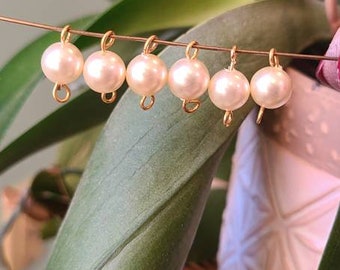 Vintage Hard Acrylic Round Ivory Pearl ~ Pearl with double loop charm ~ 8mm pearl drop