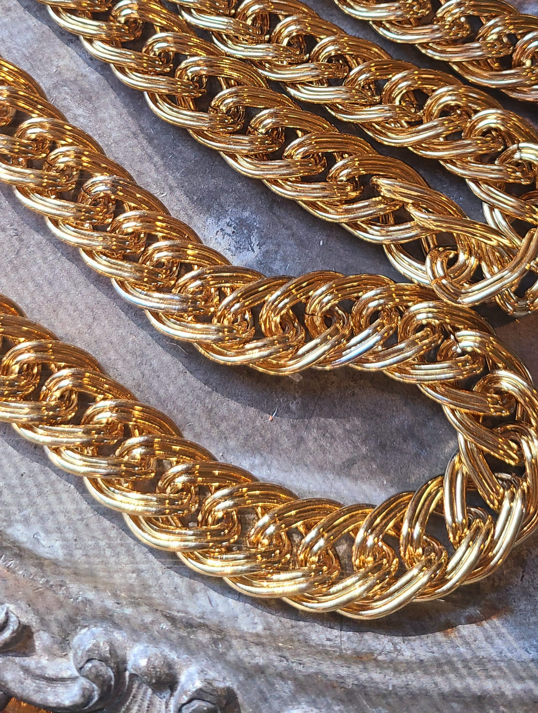 Gold Tone Textured Chain Belt Adjustable Chain Closure 25 inch Woven BRAUN lightweight chunky gold cable chain and tassel belt main image 4