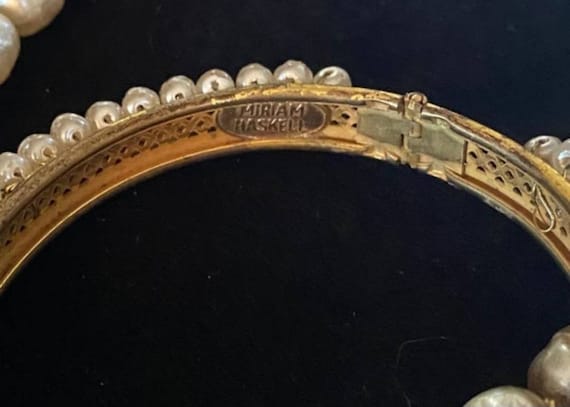 Signed Vintage Etched Miriam Haskell Gold Plated … - image 7