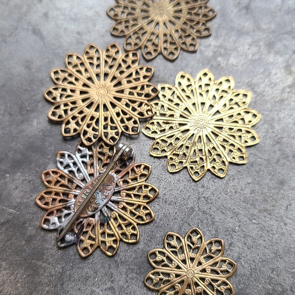 Classic Miriam Haskell Filigree ~ Copper, brass Circular filigree  ~ Restoration ~ Restoration earring or pin ~ 5 pieces