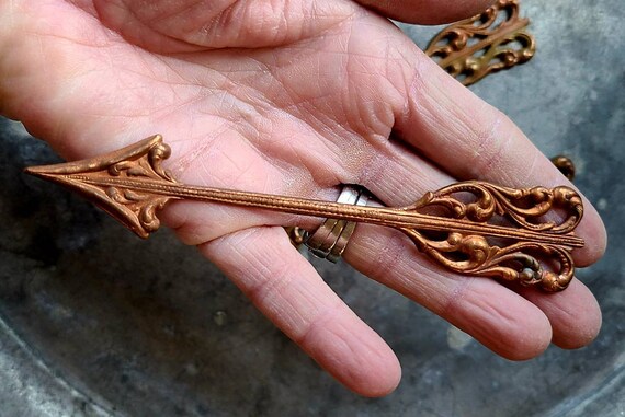 1 Vintage Raw Brass Stamping ~ large Victorian Style Arrow ~ ornate charm ~ Pendant ~ Steampunk Art~ Connector ~ approx 5" ~ Cupid Arrow