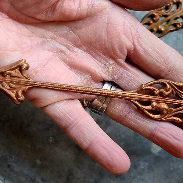 1 Vintage Raw Brass Stamping ~ large Victorian Style Arrow ~ ornate charm ~ Pendant ~ Steampunk Art~ Connector ~ approx 5" ~ Cupid Arrow