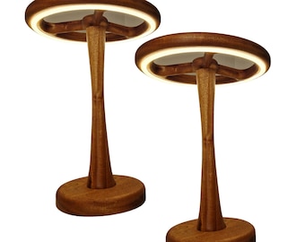 Coppia di lampade da comodino in legno di Sapele realizzate a mano con sensore tattile, LED bianco caldo