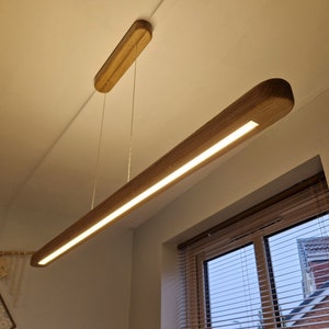 Handgemaakte hanglamp eiken led-lichthanging, moderne kroonluchter voor eetkamerlamp, hangend minimalistisch ontwerp, lineaire houtverlichting 110 cm