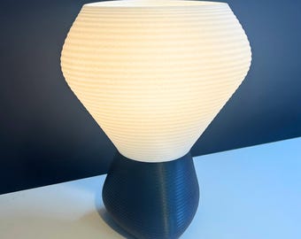 3D Printed Table Lamp: Pleated Lampshade, Wooden Base, E27 Bulb