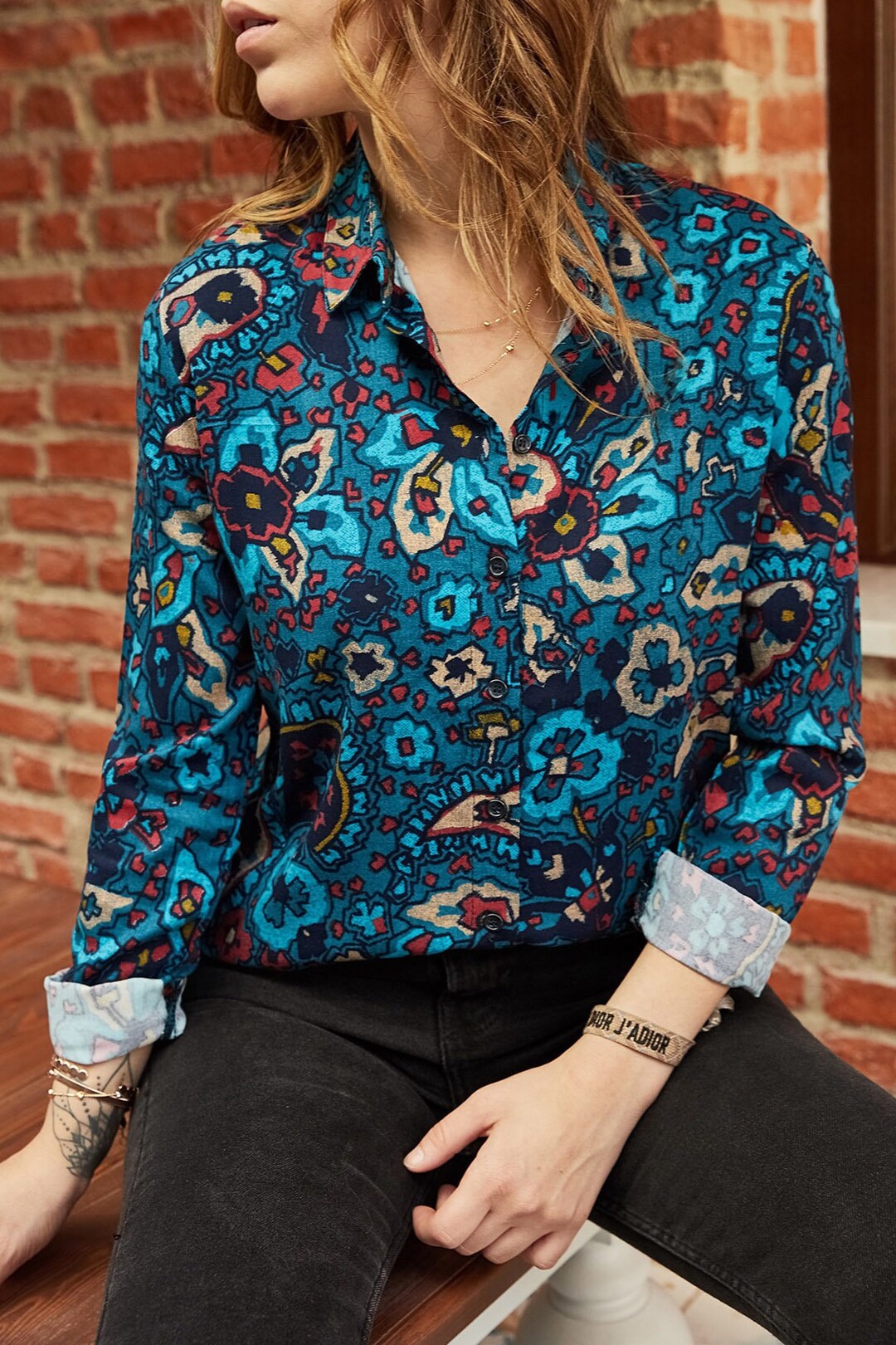 Women's Blue Floral Print Button-Up Shirt – Elegant & Chic