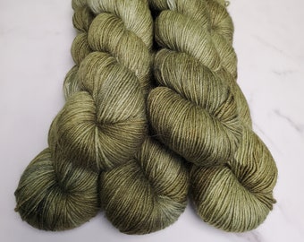 Shadows of the Past / Superwash Merino, Alpaca, Nylon Blend