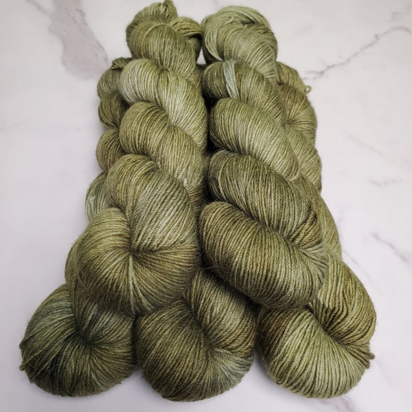 Shadows of the Past / Superwash Merino, Alpaca, Nylon Blend