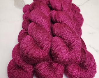 Castilleja Purpurea / 100% Bluefaced Leicester wool non-superwash