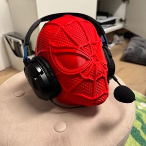 Spiderman Headphone Stand 20 cm - Epic Gaming Decor, 3D Printed Spiderman Headset Holder
