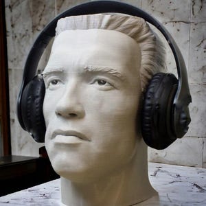 Arnold Schwarzenegger Headphone Stand | Terminator Headset Stand l Gaming Room Decor | Gaming Boyfriend Headset Holder l Paintable Bust