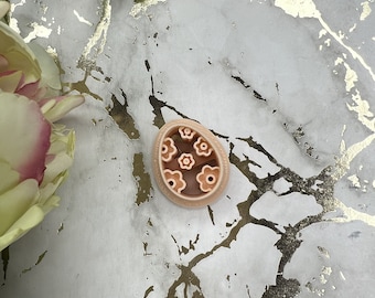 Egg 3 polymer clay cutter