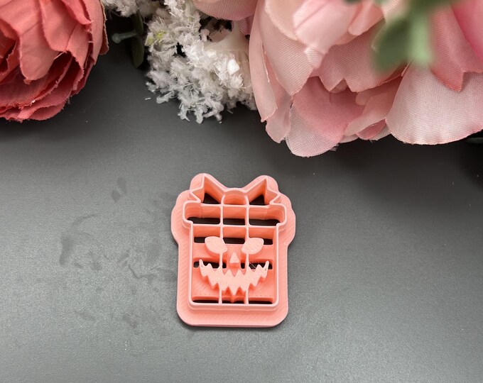 Halloween to Christmas Polymer Clay Cutter - Spooky Gift Craft Tool for Seasonal DIY Projects & Decorations